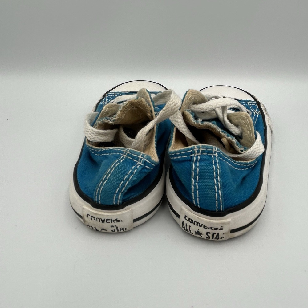 Blue Converse Toddler Size 5 - Picture 5 of 7